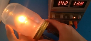 آموزش ساخت لامپ رشته ای با استفاده از بطری